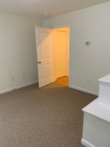 5 Spring St Apt B C, Newmarket, NH 03857
