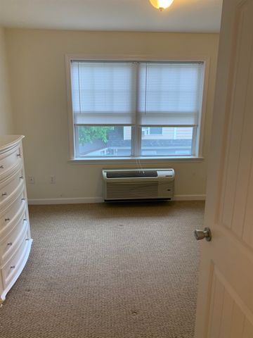 5 Spring St Apt B C, Newmarket, NH 03857