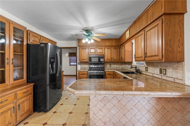 2503 Toni, Springdale, AR 72762