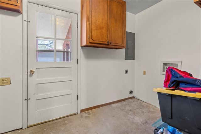 2503 Toni, Springdale, AR 72762