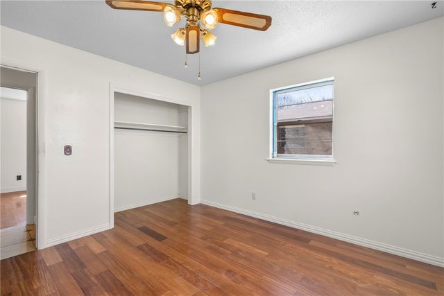 2503 Toni, Springdale, AR 72762