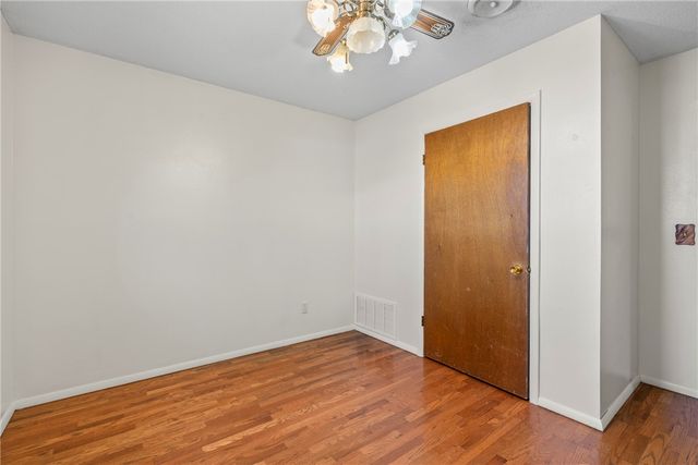 2503 Toni, Springdale, AR 72762