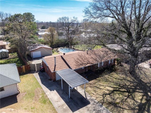 2503 Toni, Springdale, AR 72762