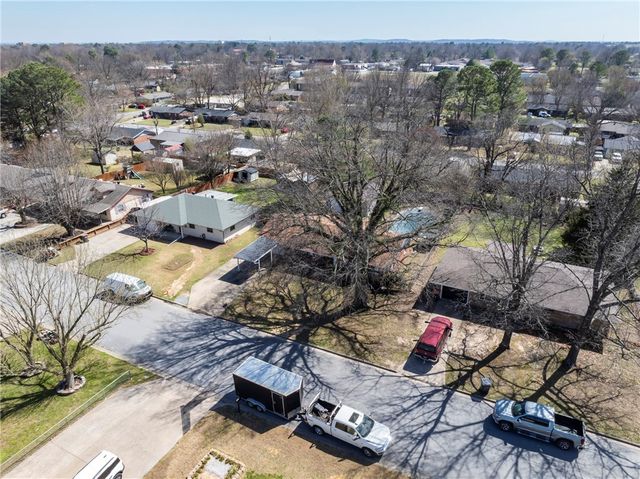 2503 Toni, Springdale, AR 72762