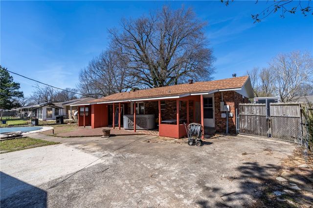 2503 Toni, Springdale, AR 72762