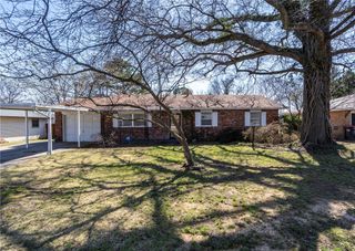 2503 Toni, Springdale, AR 72762