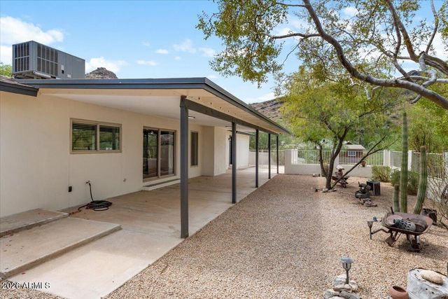 9402 N 18TH Street N, Phoenix, AZ 85020