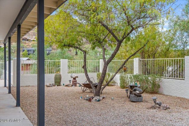 9402 N 18TH Street N, Phoenix, AZ 85020