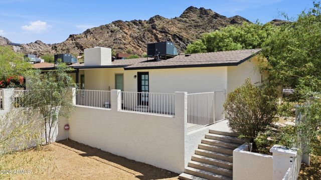 9402 N 18TH Street N, Phoenix, AZ 85020