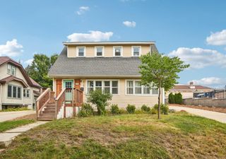 528 N 62nd STREET, Wauwatosa, WI 53213