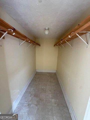 709 College Street, Calhoun, GA 30701