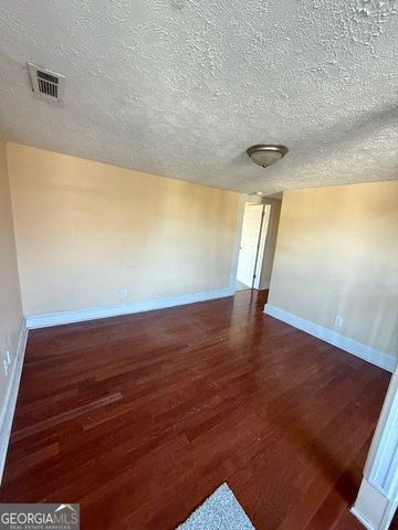 709 College Street, Calhoun, GA 30701