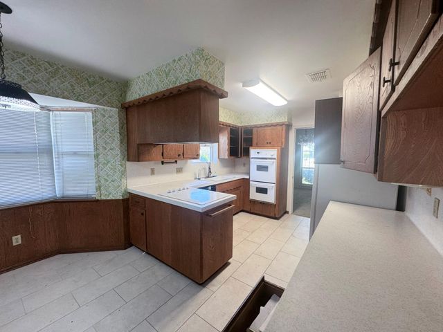 8807 Sandstone Street, Houston, TX 77036