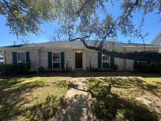 8807 Sandstone Street, Houston, TX 77036