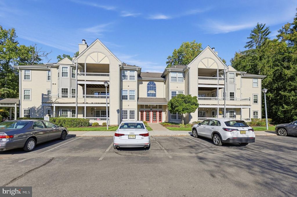 114 CASCADE CT #2, WEST WINDSOR, NJ 08540 — photo 2