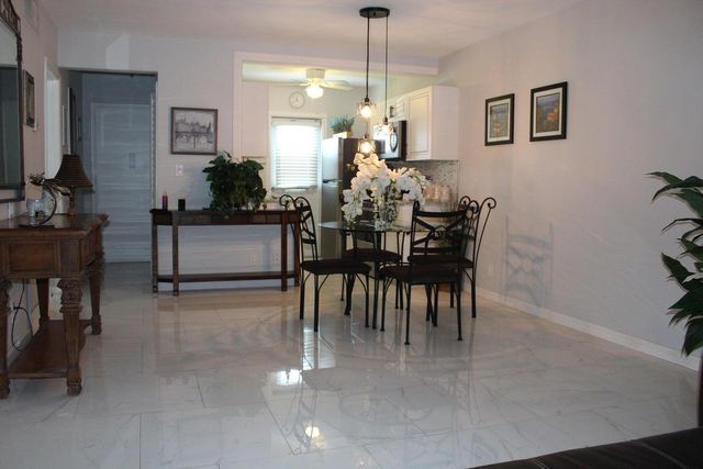 1113 Lake Terrace, Boynton Beach, FL 33426