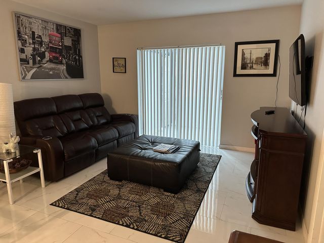 1113 Lake Terrace, Boynton Beach, FL 33426