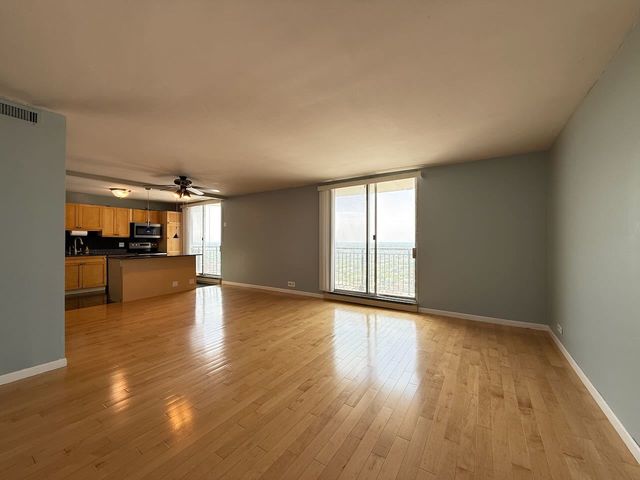6007 N Sheridan Road 32K, Chicago, IL 60660