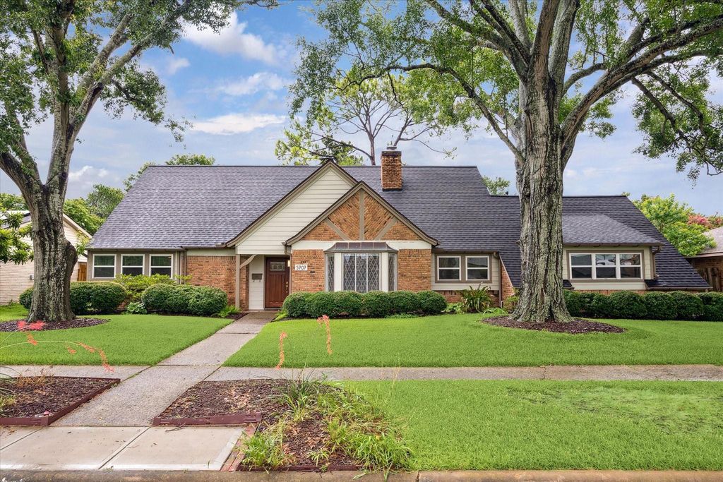 5707 Darnell Street, Houston, TX 77096