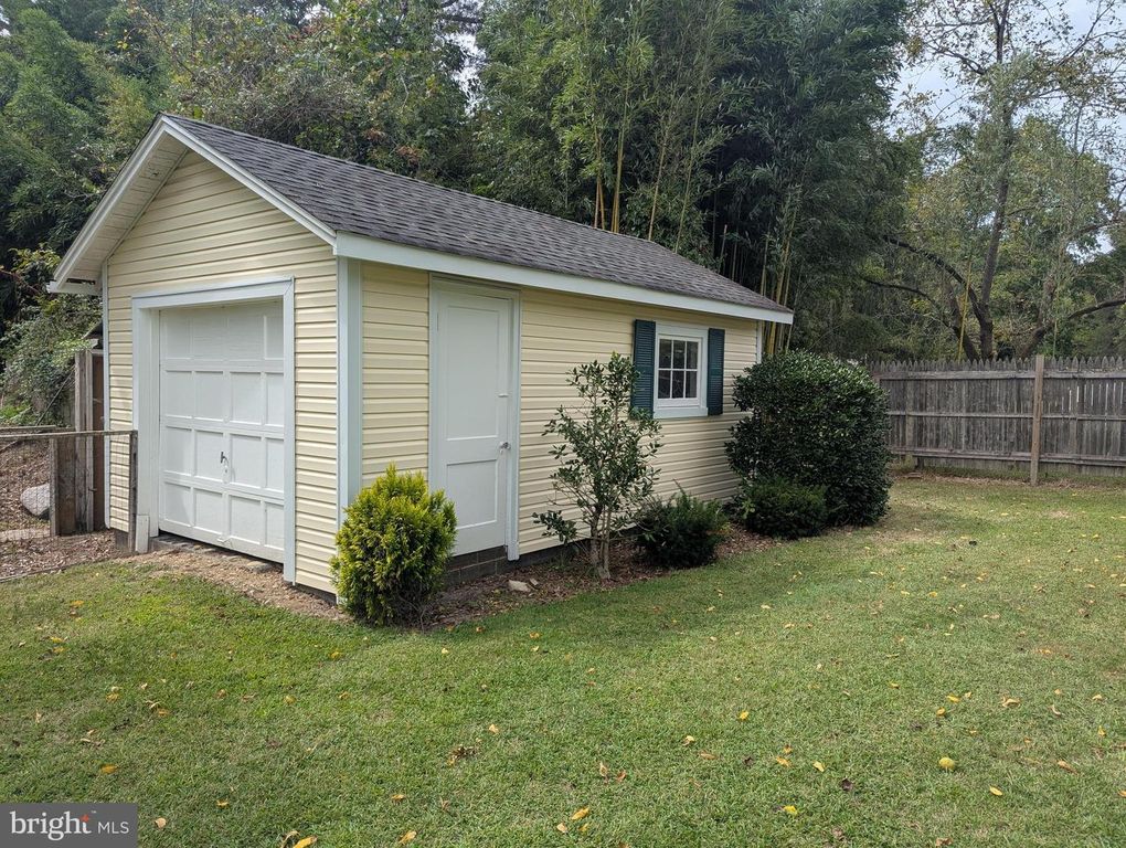 1310 WINDSOR EDINBURG, West Windsor, NJ 08550