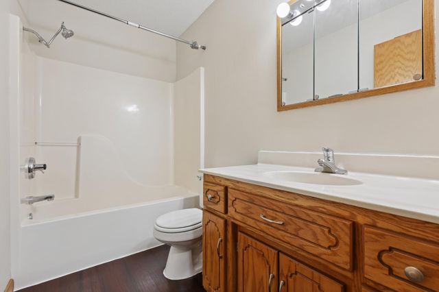 5860 Rolling Ridge Road, Saint Cloud, MN 56303