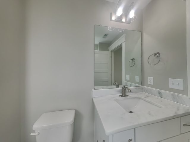 6817 Charlotte Pike Apt 1, Nashville, TN 37209