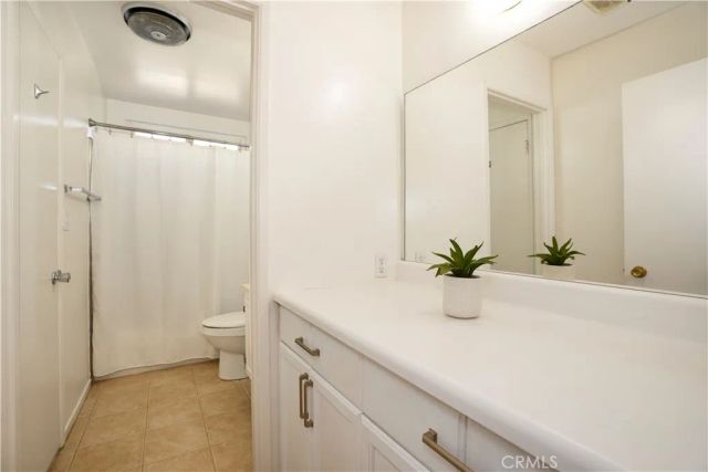 26807 Circle Of The Oaks, Newhall, CA 91321
