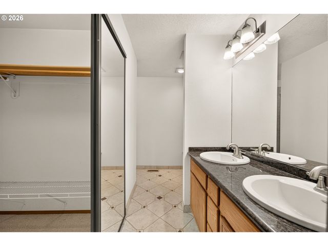 1435 Sw 178TH Ave, Beaverton, OR 97003