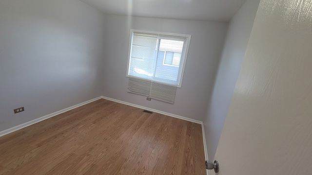 6084 Fremont Drive 6084, Hanover Park, IL 60133