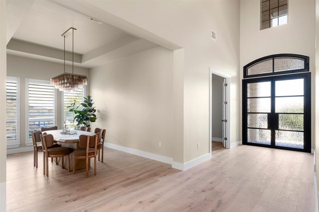 6300 Bernia DR, Austin, TX 78739