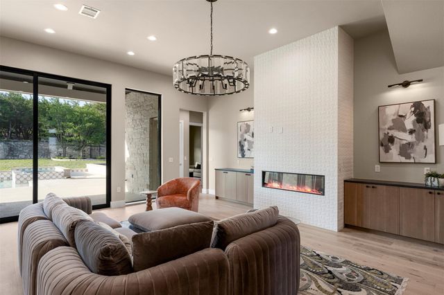 6300 Bernia DR, Austin, TX 78739