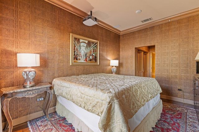 5320 E Mockingbird Lane L302, Dallas, TX 75206