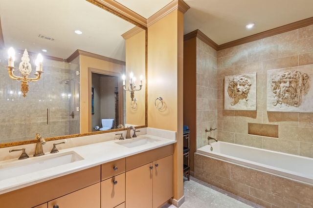 5320 E Mockingbird Lane L302, Dallas, TX 75206