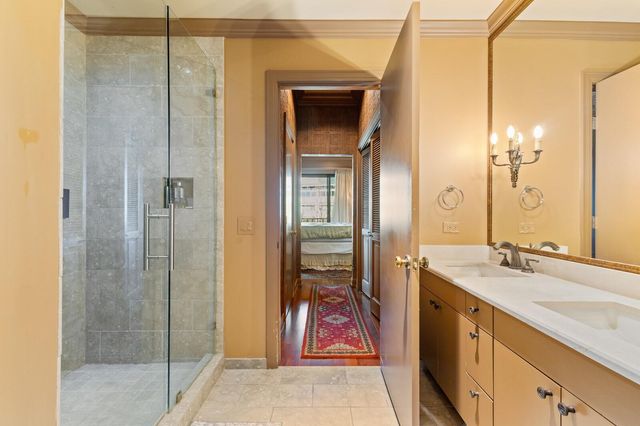 5320 E Mockingbird Lane L302, Dallas, TX 75206