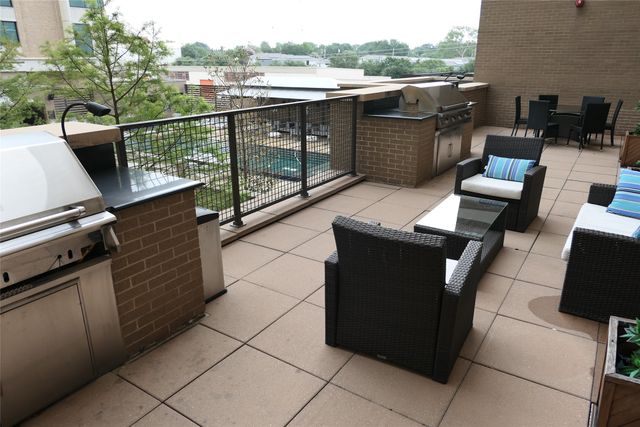 5320 E Mockingbird Lane L302, Dallas, TX 75206