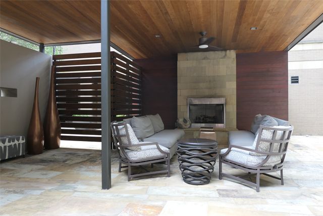 5320 E Mockingbird Lane L302, Dallas, TX 75206