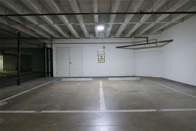 5320 E Mockingbird Lane L302, Dallas, TX 75206