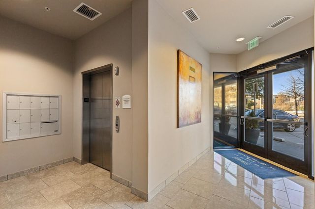 5320 E Mockingbird Lane L302, Dallas, TX 75206