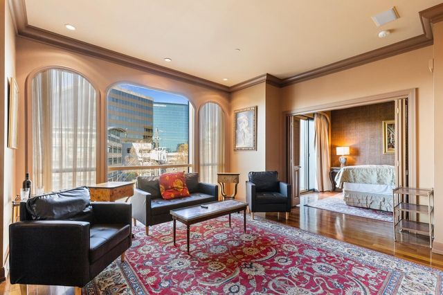 5320 E Mockingbird Lane L302, Dallas, TX 75206