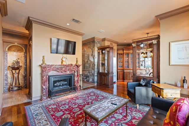 5320 E Mockingbird Lane L302, Dallas, TX 75206