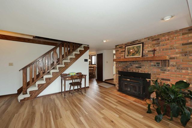 W166S8374 Kurtze LANE, Muskego, WI 53150