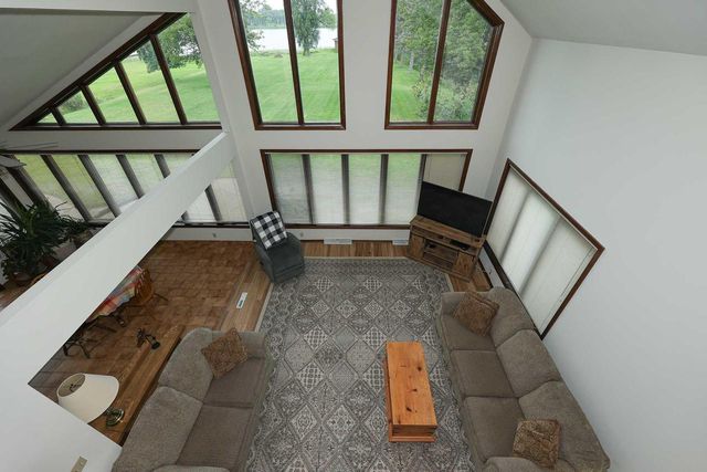 W166S8374 Kurtze LANE, Muskego, WI 53150