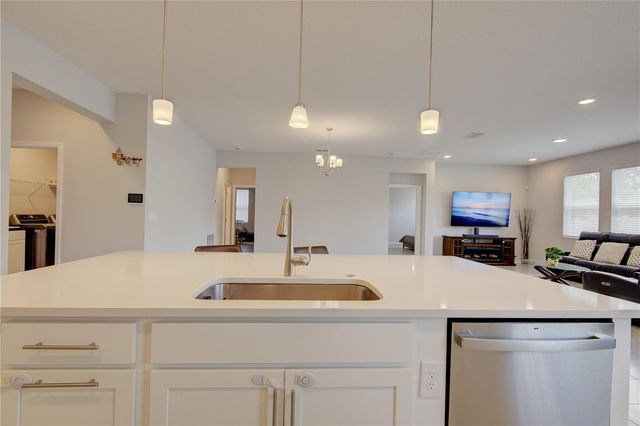 2591 CEDAR SHAKE COURT, Oviedo, FL 32765