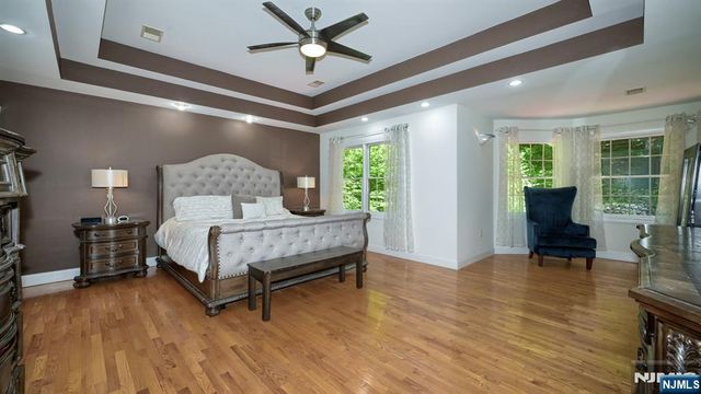 26 Stonehedge Drive, Hardyston, NJ 07460