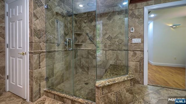 26 Stonehedge Drive, Hardyston, NJ 07460
