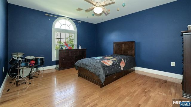 26 Stonehedge Drive, Hardyston, NJ 07460