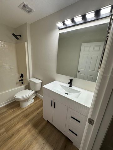 3252 CHICA CIRCLE, Melbourne, FL 32904