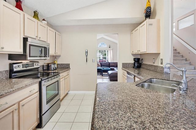 15182 Oak Chase Court, Wellington, FL 33414