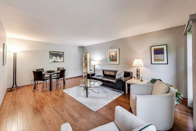 645 Ridge Road, Highland Park, IL 60035