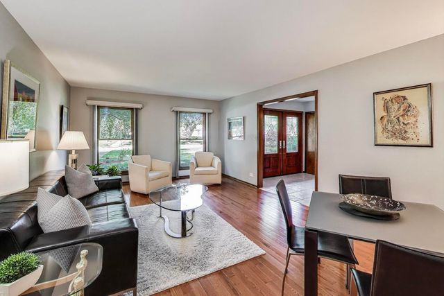 645 Ridge Road, Highland Park, IL 60035